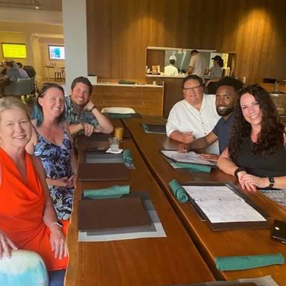 RoatanGroup_gallery_square_110525